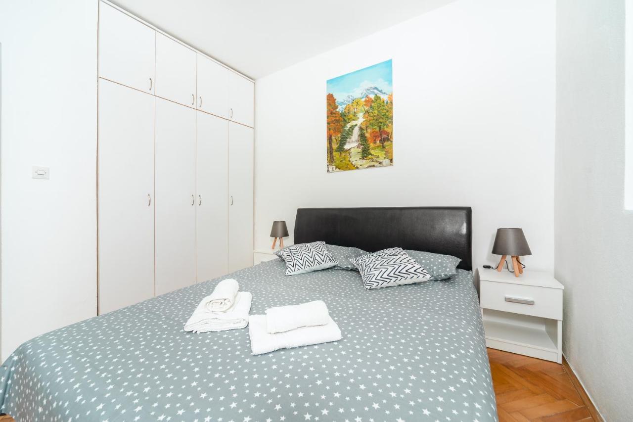 Apartment Matea Kotor Eksteriør bilde