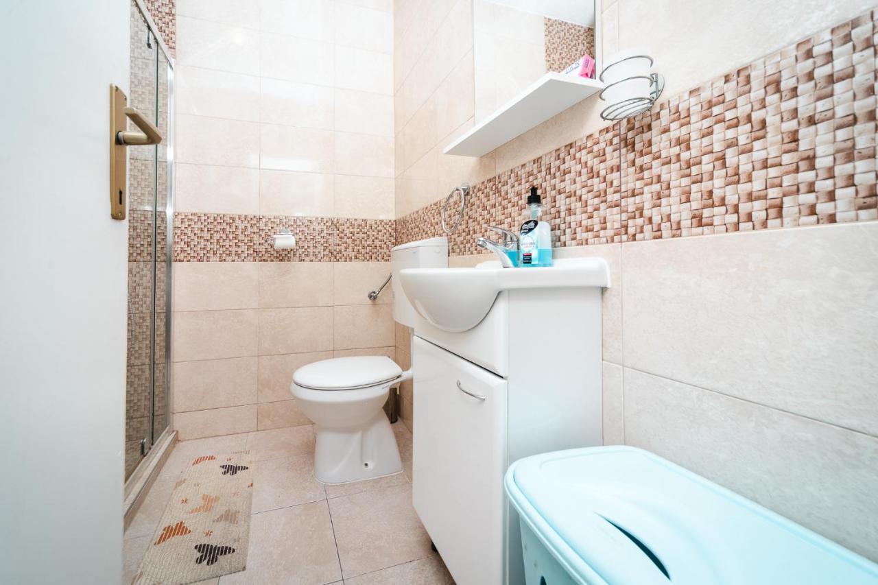 Apartment Matea Kotor Eksteriør bilde